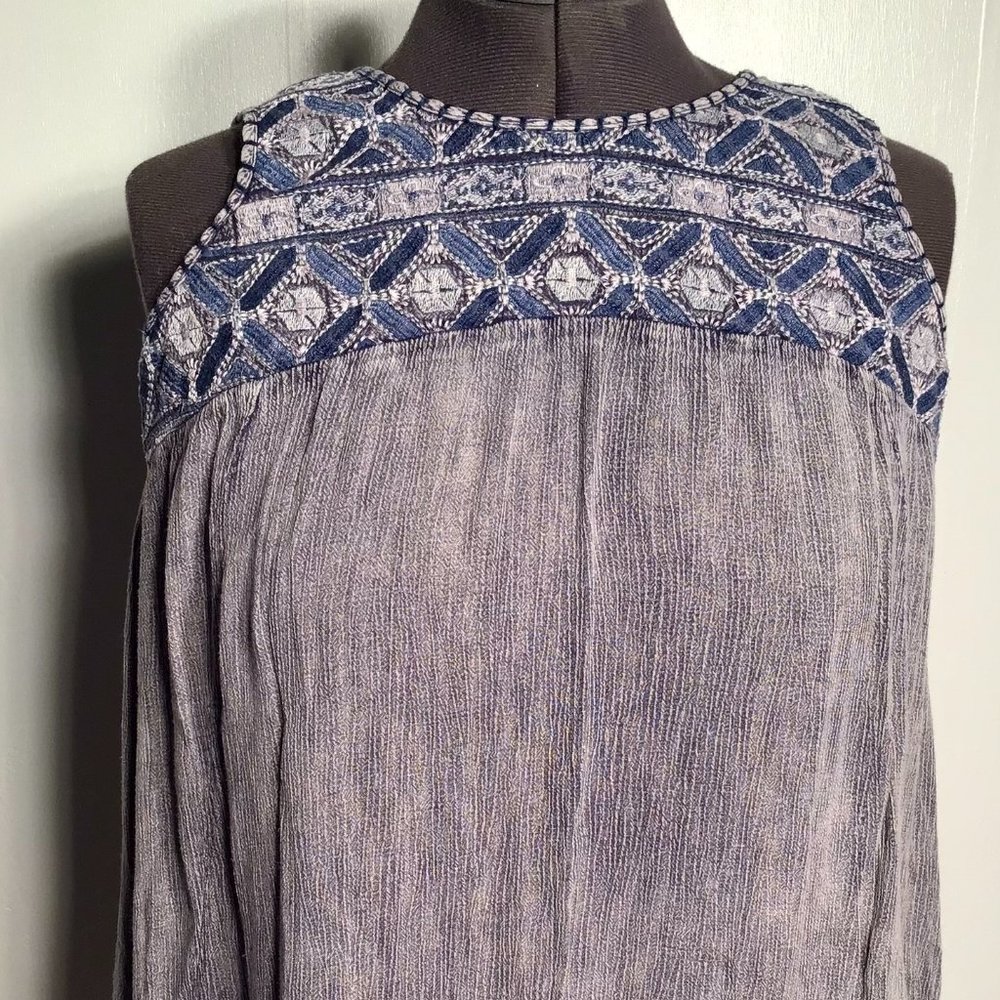 Earthbound Trading Co. Women's Boho Gray Tank Top Size Medium